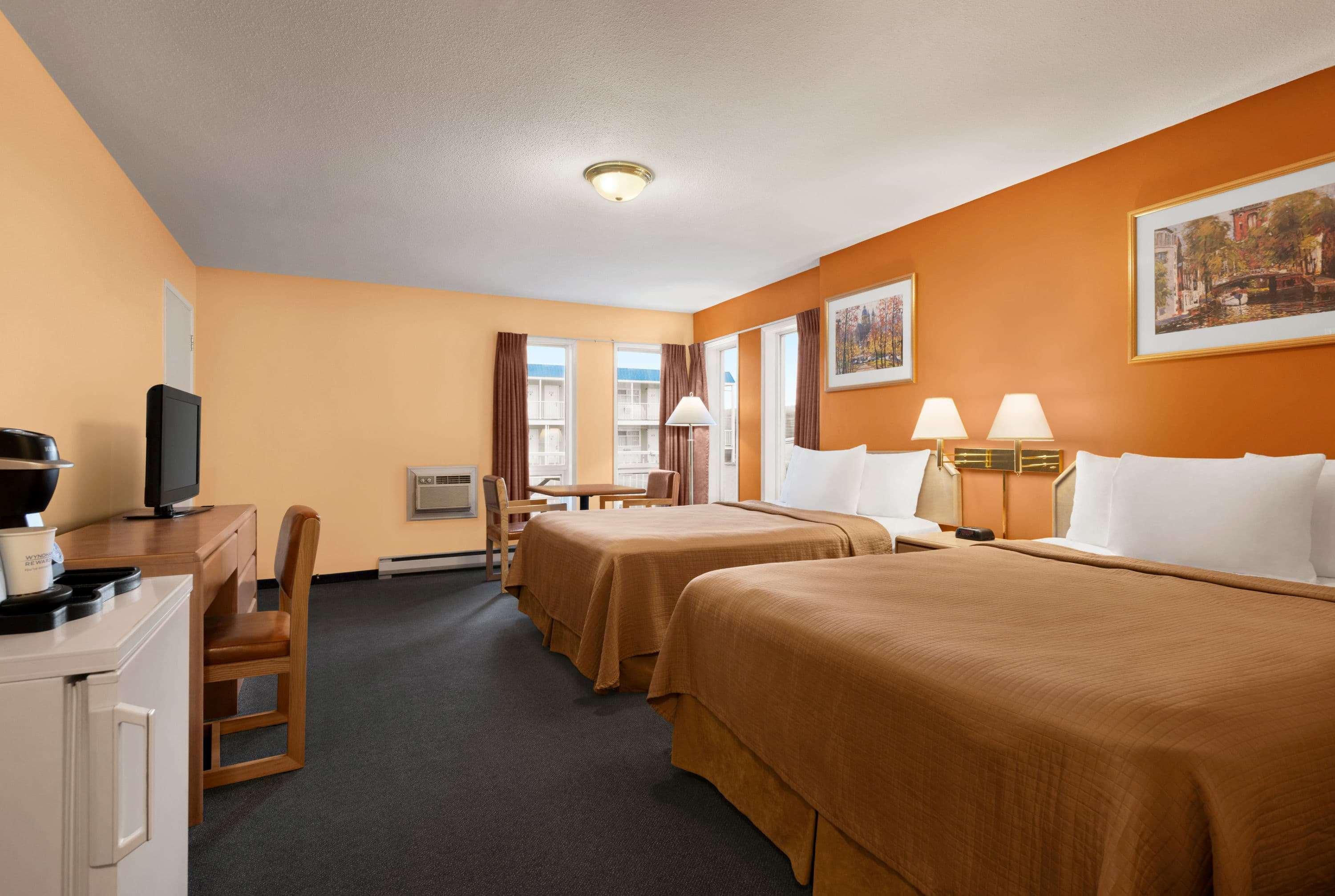 Travelodge By Wyndham Quesnel Bc Esterno foto